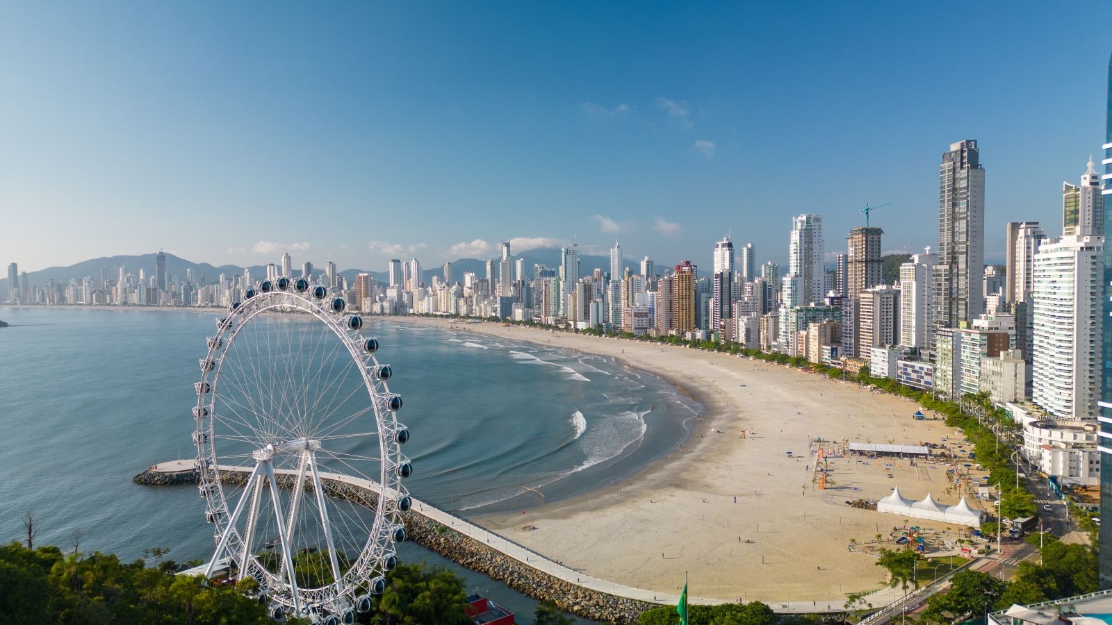 destino-em-alta-ferias-de-julho-balneario-camboriu(1)