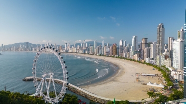 destino-em-alta-ferias-de-julho-balneario-camboriu(1)